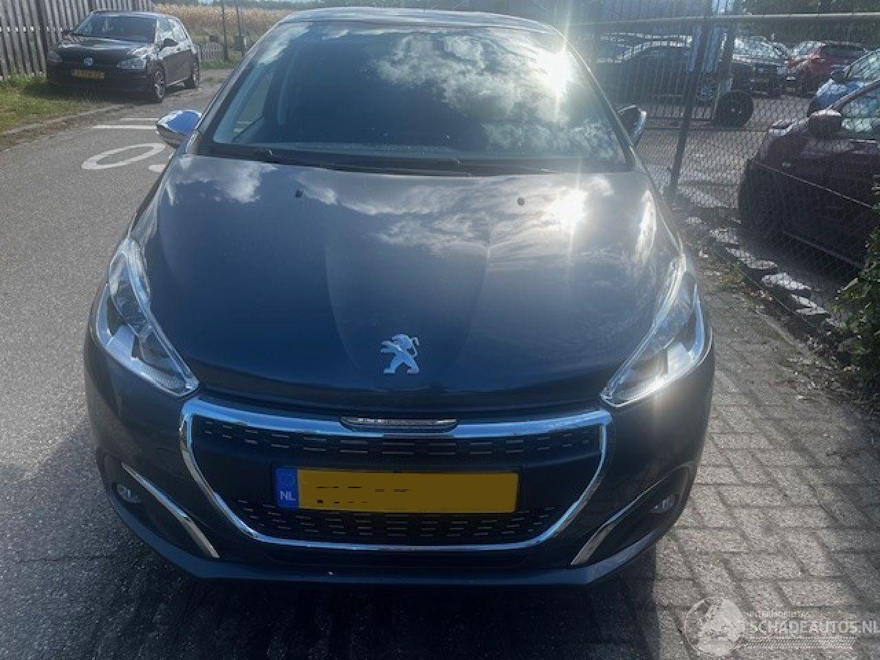 Peugeot 208 1.2 PURE URBAN SOUL