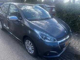 Peugeot 208 1.2 PURE URBAN SOUL picture 2