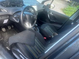 Peugeot 208 1.2 PURE URBAN SOUL picture 8