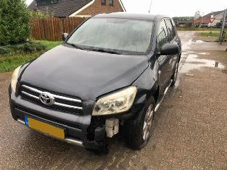 Toyota Rav-4  picture 9