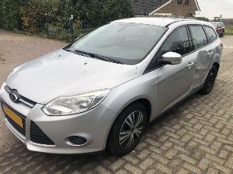 Schadeauto Ford Focus Focus Wagon 1.0 EcoBoost Trend 2013/3