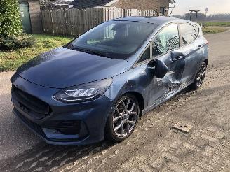 damaged passenger cars Ford Fiesta 1.0 ecoboost hybrid  ST-line 2022/10