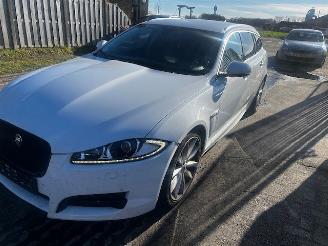 krockskadad bil auto Jaguar XF sportbrake 2012/12