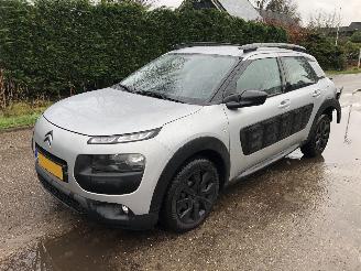 krockskadad bil auto Citroën C4 cactus cactus 1.2 puretech 2017/4