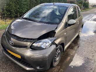 Unfallwagen Toyota Aygo Aygo 1.0 VVT-i Aspiration 2014/11