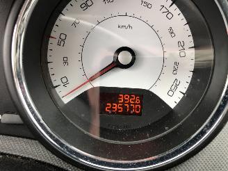 Peugeot 308 308 CC 1.6 THP Noir & Blanc picture 11