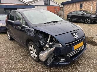 Peugeot 5008 5008 1.6 THP Family 7p. picture 3