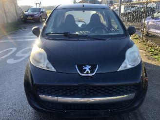 Peugeot 107 107 1.0-12V XR picture 2