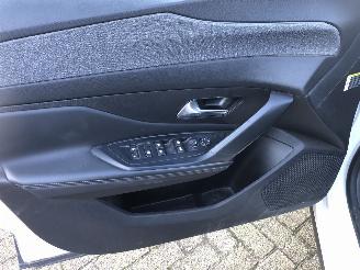 Peugeot 408 408 1.2 PureTech Allure 130 EAT8 picture 12