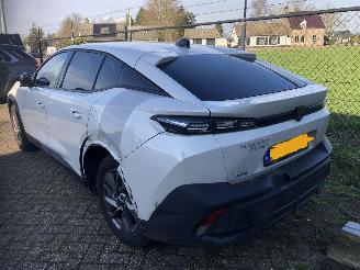 Peugeot 408 408 1.2 PureTech Allure 130 EAT8 picture 4