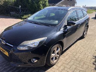 Ford Focus 1.0 ecoboost titanium picture 3
