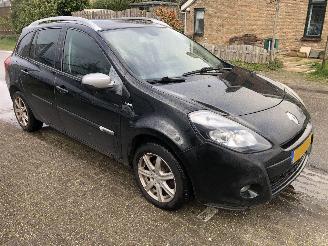 Damaged car Renault Clio Clio Estate 1.5 dCi Night & Day 2012/6