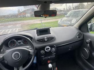 Renault Clio Clio Estate 1.5 dCi Night & Day picture 12