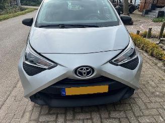 Voiture accidenté Toyota Aygo X-FUN 2019/2