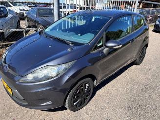 skadebil auto Ford Fiesta 1.25 limited 2010/4