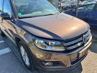 damaged passenger cars Volkswagen Tiguan 1.4 2012/2