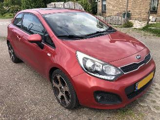 Voiture accidenté Kia Rio Rio 1.2 CVVT BusinessLine 2014/10