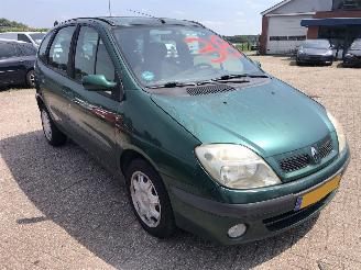 Schadeauto Renault Mégane Scénic renault scenic 1.6 automaat 2000/1