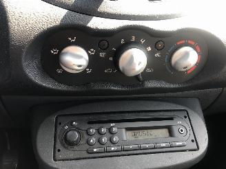 Renault Twingo Twingo 1.2-16V Authentique picture 8