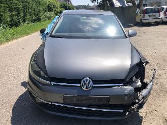 Coche accidentado Volkswagen Golf Golf 1.0 TSI Comfortline 2019/2