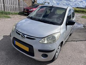 damaged passenger cars Hyundai I-10  2008/9