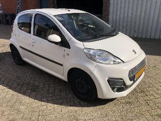 Unfallwagen Peugeot 107 107 1.0 Active 2013/1