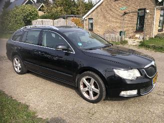Unfallwagen Skoda Superb Superb Combi Superb Combi - 2.0 tdi automaat 2010/3