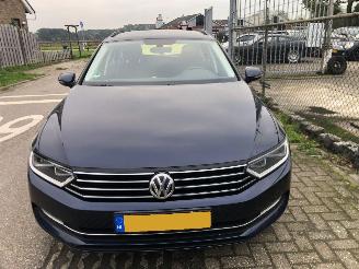 damaged passenger cars Volkswagen Passat passt 1.6 tdi 2016/11