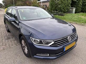 Schadeauto Volkswagen Passat 1.6tdi 2016/11