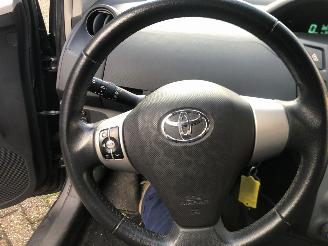 Toyota Yaris Yaris 1.3 VVTi Sol picture 13