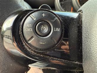 Mini Cooper S SD Chili Automaat Navi Clima picture 7