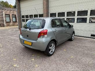 Toyota Yaris 1.3 VVTi Automaat Airco 136825 Km NAP ! picture 3