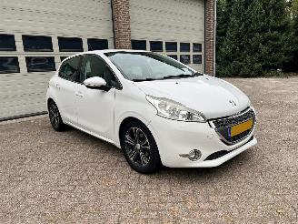 Unfallwagen Peugeot 208 1.4 VTi Allure Navi Clima 167095 Km ! 2012/6