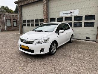 uszkodzony samochody osobowe Toyota Auris 1.8 Full Hybrid Dynamic Navi Clima Cruise 2010/12