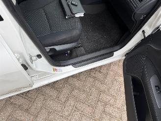 Toyota Auris 1.8 Full Hybrid Dynamic Navi Clima Cruise picture 17