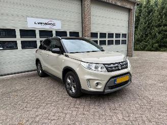 Voiture accidenté Suzuki Vitara 1.6 Exclusive Cruise Navi Clima NAP ! 2015/11