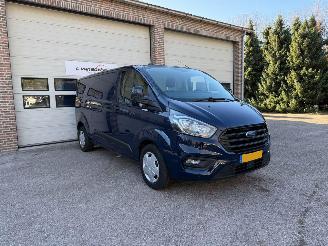 krockskadad bil bedrijf Ford Transit Custom 300 2.0 TDCI L2H1 Automaat Automaat Navi Cruise 56646 KM NAP ! 2023/2