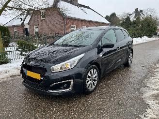 krockskadad bil auto Kia Ceed 1.0 T-GDI Design Edition Navi Clima NAP ! 2018/6