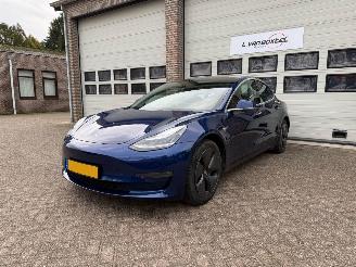 Unfallwagen Tesla Model 3 Long Range AWD 75 kWh Leder Pano 2019/2