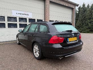 BMW 3-serie 318i High Executive Pano Navi Clima picture 3