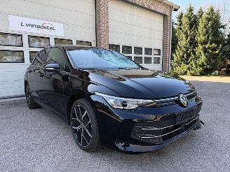 Vaurioauto  passenger cars Volkswagen Golf 1.5 eHybrid 50 Edition PHEV Automaat Memory Clima 60017 Km NAP ! 2024/10