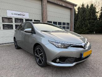 Schadeauto Toyota Auris 1.8 Hybrid Edition S+ Navi Clima Cruise 2017/12