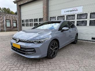 uszkodzony samochody osobowe Volkswagen Golf 1.5 eHybrid 50 Edition PHEV Automaat 19959 Km NAP ! 2024/11