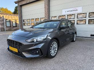 damaged passenger cars Ford Focus 1.5 ST-Line Automaat Navi 84065 Km ! 2019/3