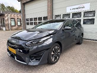 uszkodzony samochody osobowe Kia Ceed 1.6 GDI PHEV DynamicLine Navi Clima Cruise NAP ! 2024/2