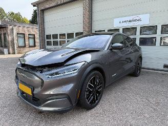 Voiture accidenté Ford Mustang Mach-e Extended RWD 98 kWh Pano Leder NAP ! 2021/5