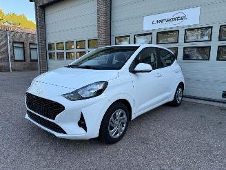 Voiture accidenté Hyundai I-10 1.0 Comfort Navi Airco Cruise 2024/8