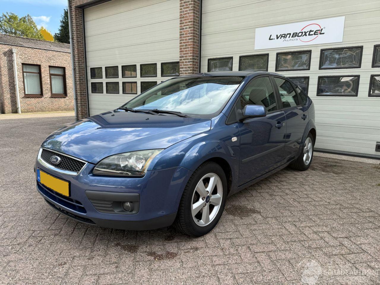 Ford Focus 1.6-16V Futura Automaat Airco NAP !