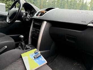 Peugeot 207 1.6 VTi Look Airco Cruise picture 5