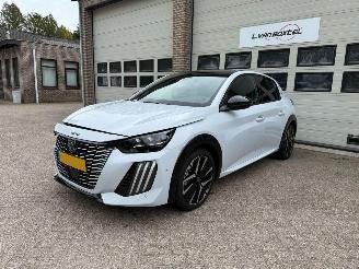 Damaged car Peugeot 208 1.2 Hybrid 145 e-DCS6 GT Automaat Pano 3244 Km NAP ! 2026/2